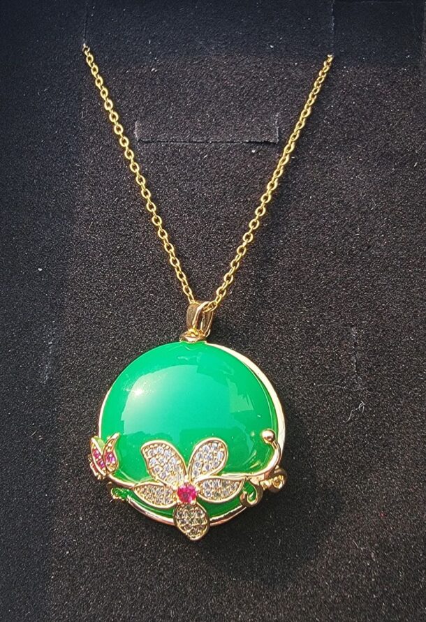 Elegant Green Pendant for Women and Girls