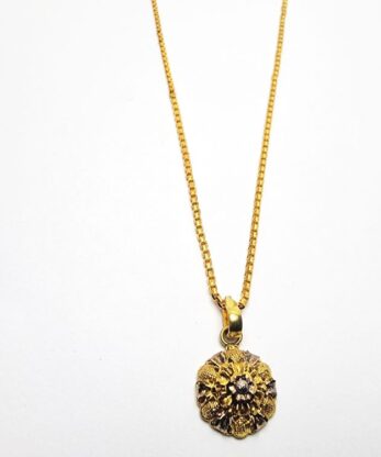 Luxurious Looking Gold-plated Locket with Chain for Women and Girls