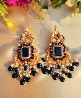 Black-Color Chokar Set with Earrings and Tikka