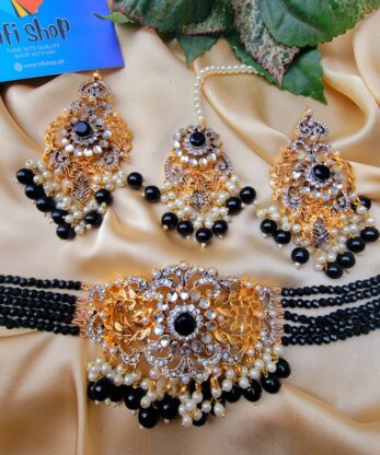 Black Color Kundan Chokar Set with Earrings and Tikka