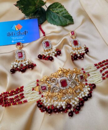 Kundan Chokar Set with Earrings and Tikka