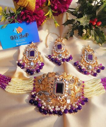 Kundan Chokar Set with Earrings and Tikka