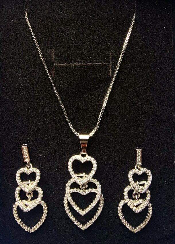 Dazzling Pendant Set