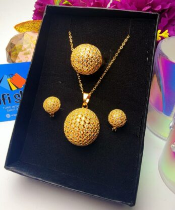 Gold-plated Pendant Set with Earrings and Rings