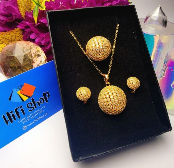 Gold-plated Pendant Set with Earrings and Rings