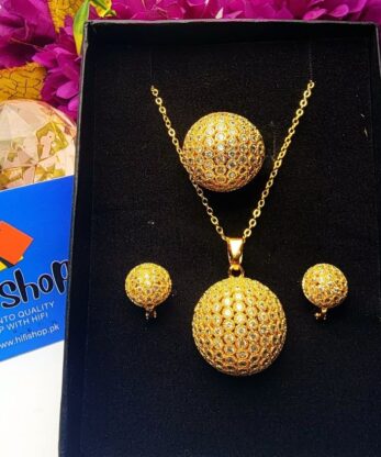 Gold-plated Pendant Set with Earrings and Rings