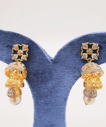 1-Carat Earrings in Pakistan