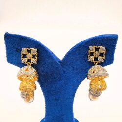 1-Carat Earrings in Pakistan