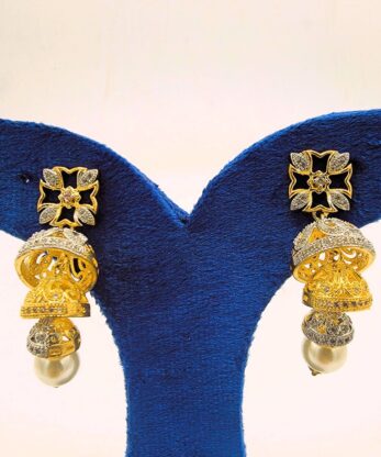 1-Carat Earrings in Pakistan