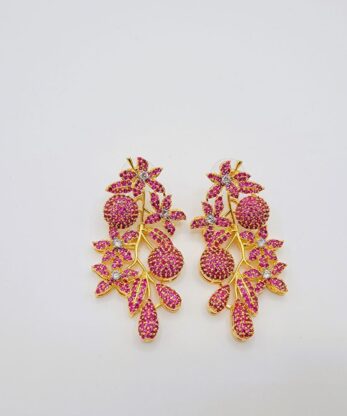 Dazzling 1-carat Earrings in Pakistan