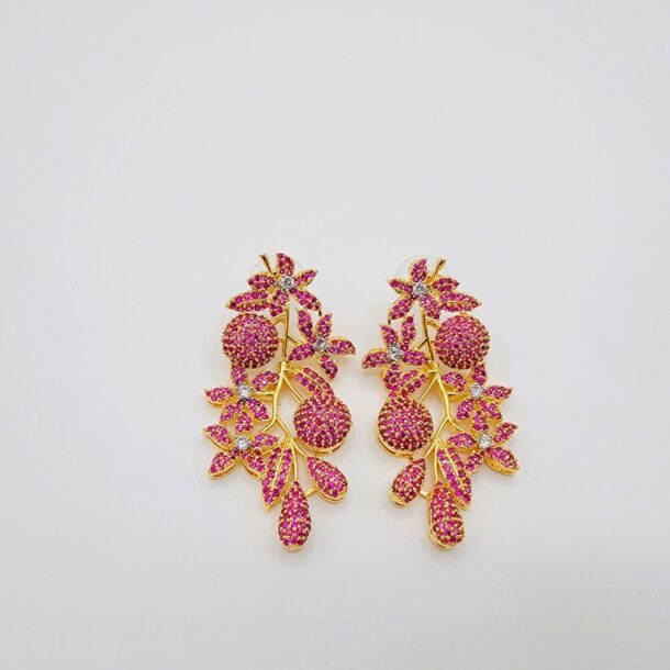 Dazzling 1-carat Earrings in Pakistan