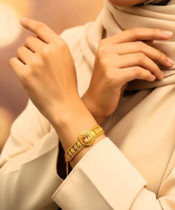 Pretty High Quality Gold-Polished Bracelet